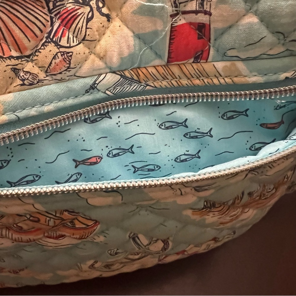 Vera Bradley Exclusive Iconic On the Go Crossbody in Beach Toile like new - Picture 10 of 13